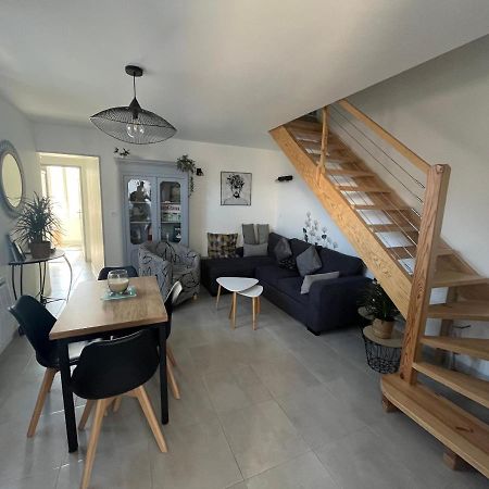 Maison Chaleureuse Avec Terrasse Privative Proche De La Gare Et Du Centre-Ville Rochefort  Exteriör bild